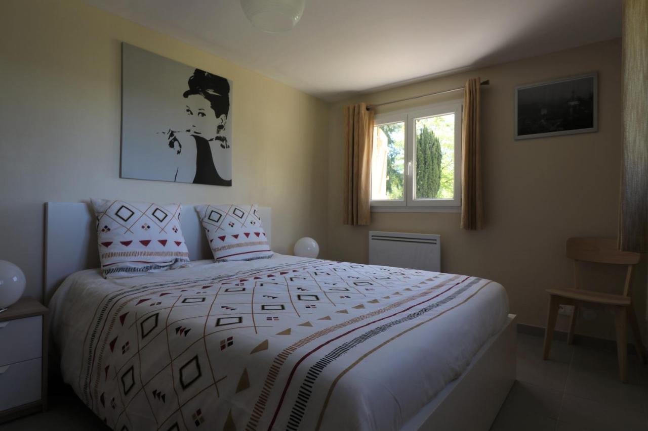 Holiday home A La Croisee Des Chemins